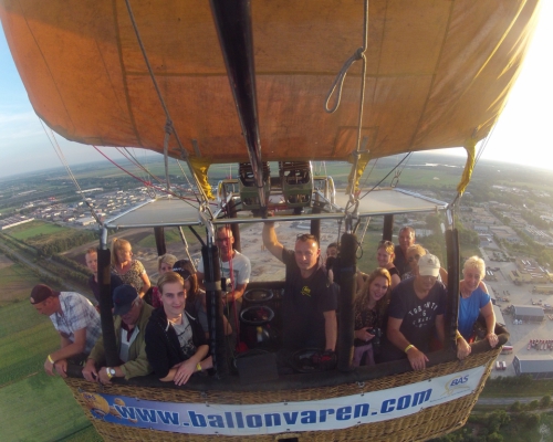 Warsteiner luchtballon boven Emmen